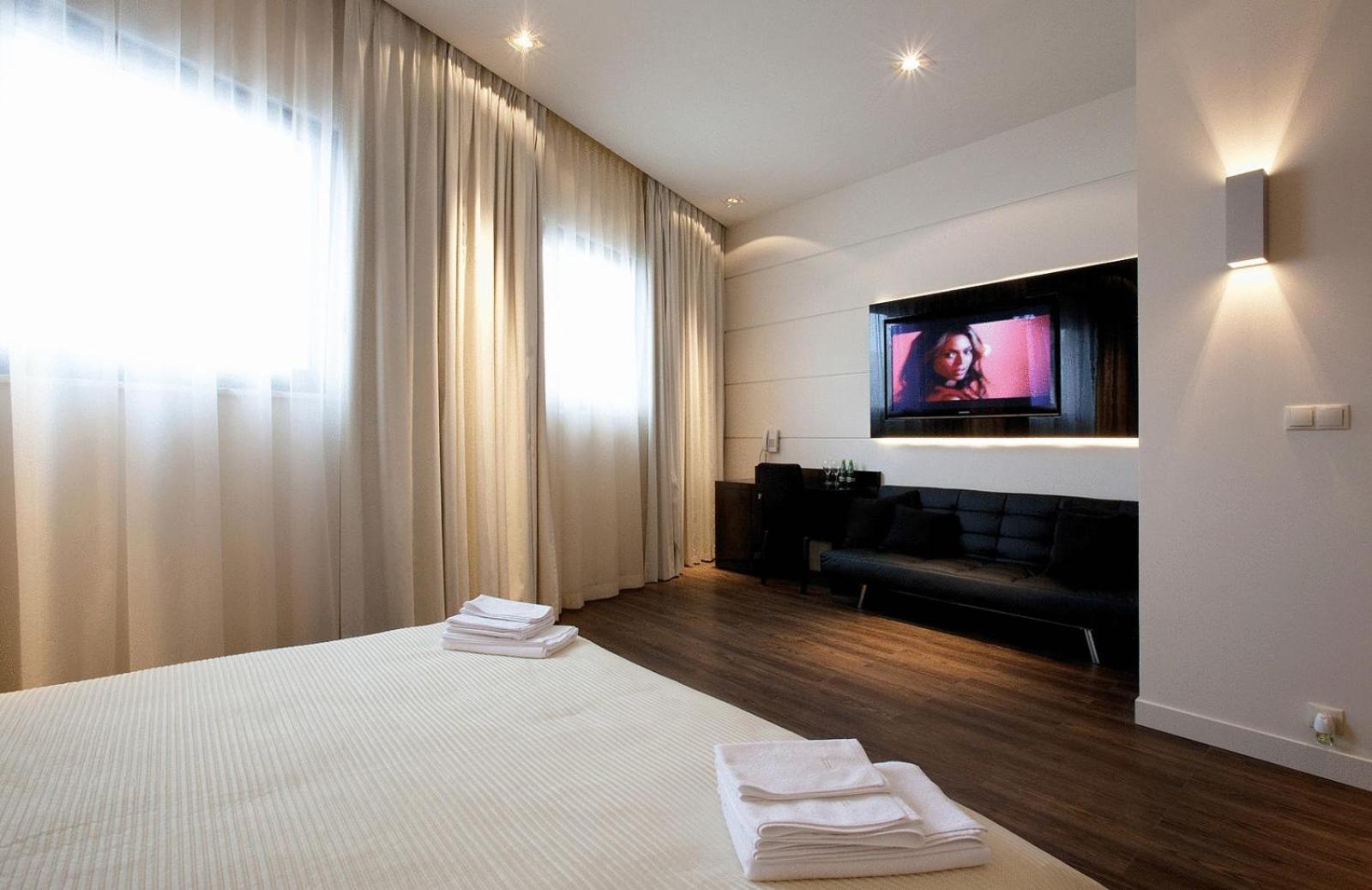 Villa & Spa Łomianki Extérieur photo