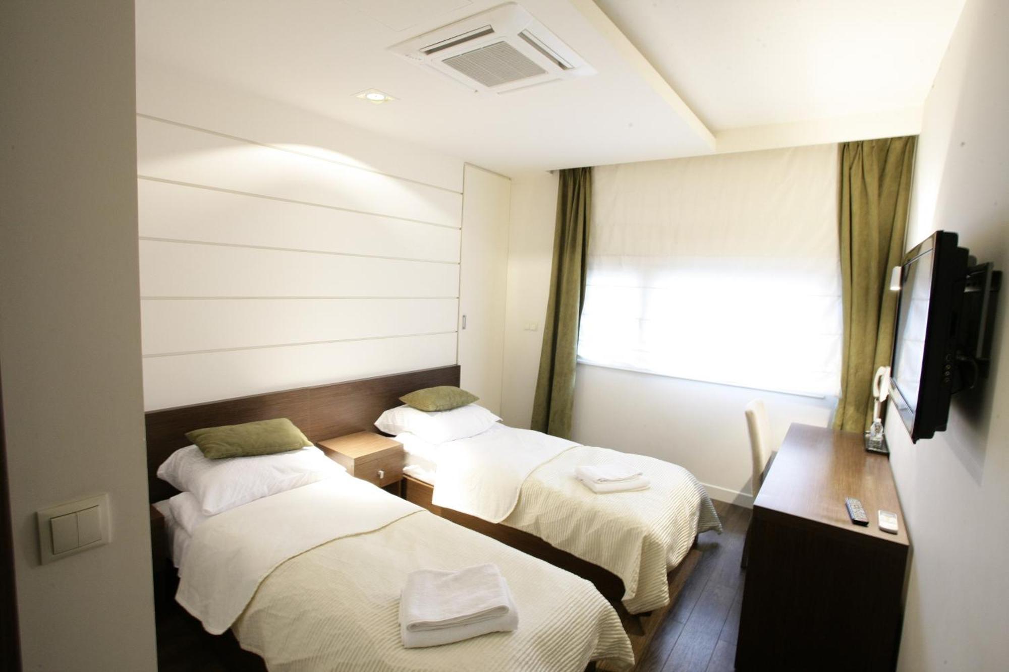 Villa & Spa Łomianki Chambre photo